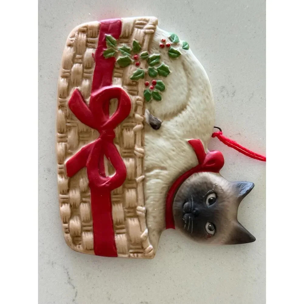 1984 Schmid Siamese Cat Ornament: Gordon Fraser Ceramic Holiday Decor